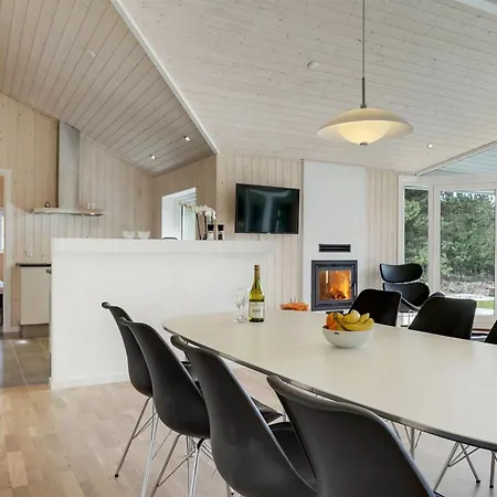 Holiday home Dior - 1-4km From The Sea By Interhome *